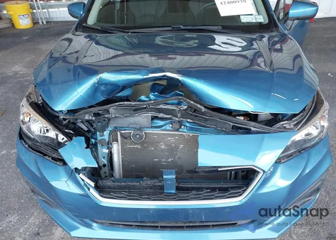 2018 Subaru Impreza 2.0I Premium z USA, uszkodzony, nr VIN 4S3GKAB62J3611731